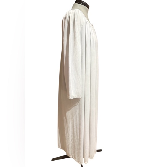 Vintage Miss Elaine White Long Sleeve Nightgown - Women’s Large - Picture 4 of 10